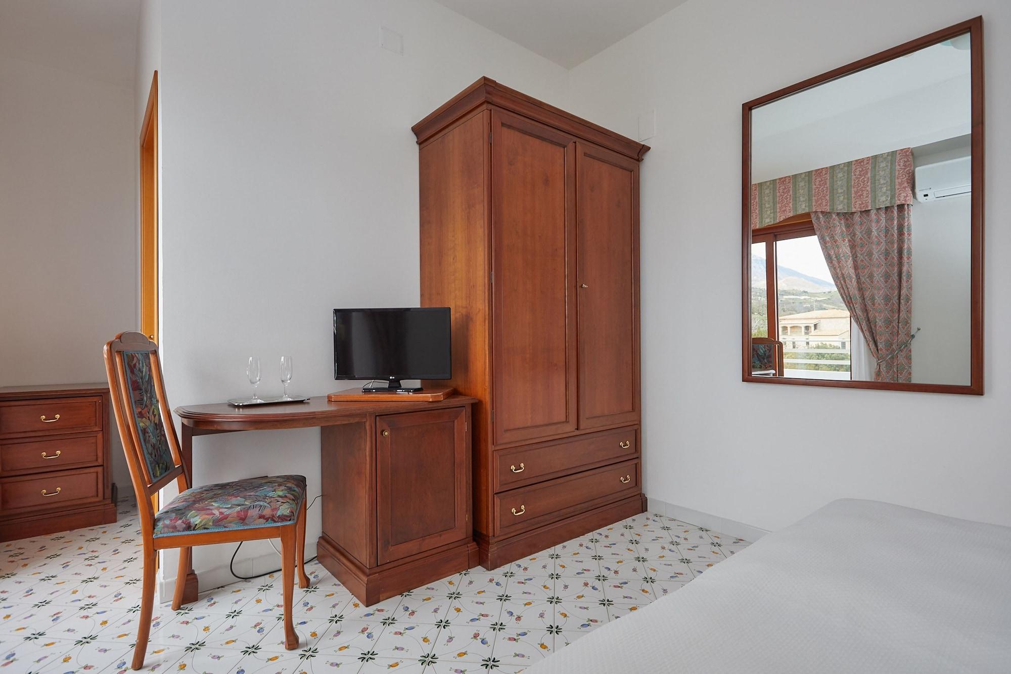 Club Residence La Castellana Belvedere Marittimo Bagian luar foto