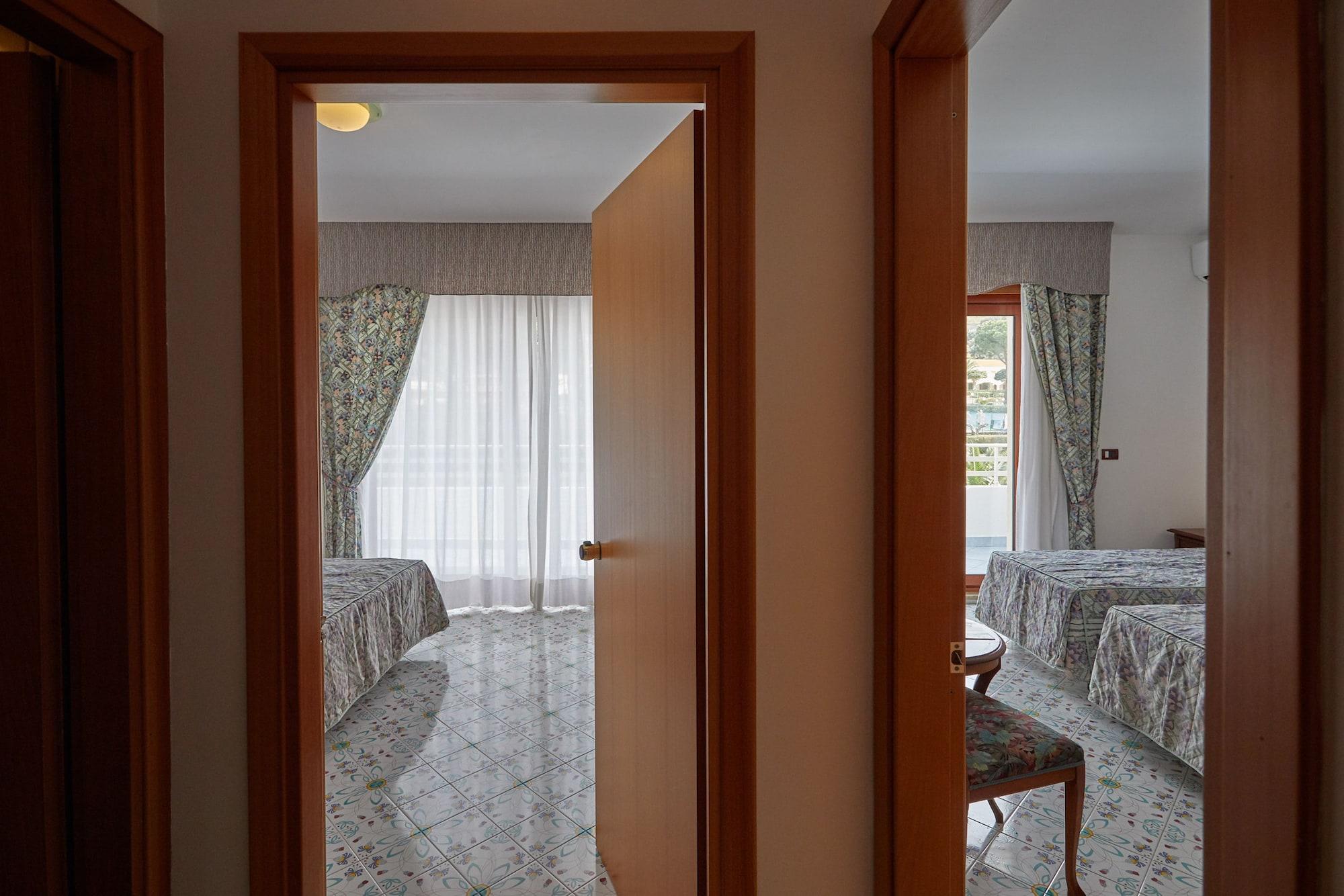 Club Residence La Castellana Belvedere Marittimo Bagian luar foto