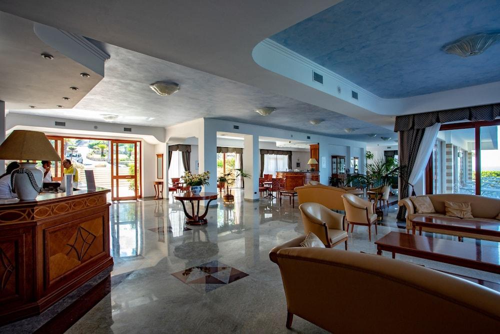 Club Residence La Castellana Belvedere Marittimo Bagian luar foto